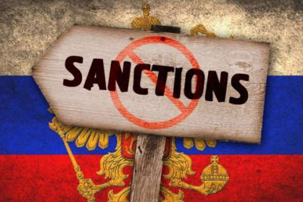 ЄС оприлюднив перелік осіб, проти яких ввели санкції за «вибори» на Донбасі 