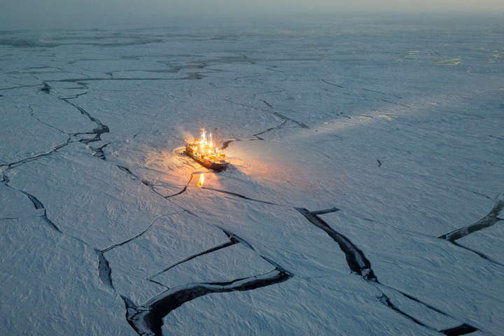 Белая красота. Невероятные кадры полярных пейзажей, сделанные фотографом из Англии