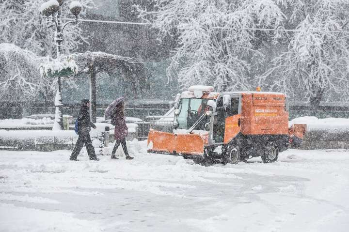 На Київ та область насувається сильний снігопад