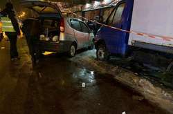 Біля припаркованих автомобілів між двома чоловіками відбувся словесний конфлікт, після чого пролунав постріл