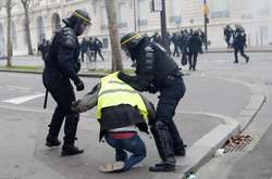 У Франції число затриманих з початку протестів перевищило 4,5 тисяч осіб