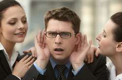 Ученые выяснили, что мозг человека быстрее слышит злые голоса, чем добрые