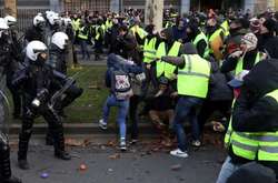 У Франції зросла кількість загиблих у ході протестів