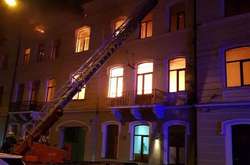 В Чернівцях вночі сталася масштабна пожежа, евакуйовано 30 людей