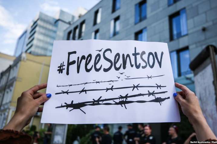 Сокуров попросив звільнити Сенцова: стала відома реакція Путіна