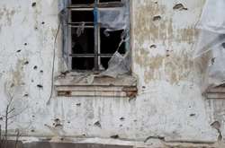 Окупанти обстрілюють населені пункти Луганщини з важкої зброї 