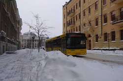 Снігопад у столиці: киян просять пересісти з власних авто на громадський транспорт