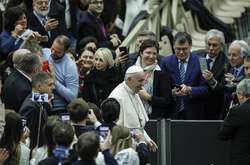 Папа Римський звільнив двох радників, замішаних у сексуальному скандалі