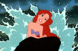 В Исландии разрушили скульптуру русалки-сосиски