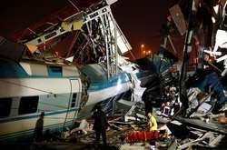 В Анкарі зійшов з рейок швидкісний потяг: четверо загиблих і 43 постраждалих