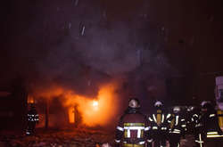 Пожежа на складах виникла близько 2:40