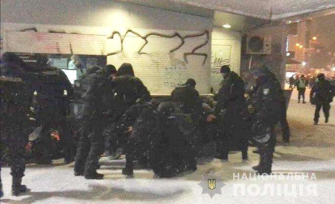 У Києві перед матчем «Шахтар»-«Ліон» затримали близько 30 осіб