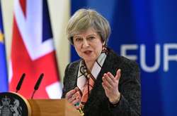 Тереза Мей отримала вотум довіри і залишається прем'єром Британії