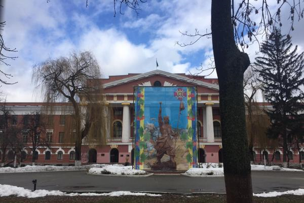 Пам’ятник Суворову перед київським ліцеєм ім. Богуна нарешті демонтують