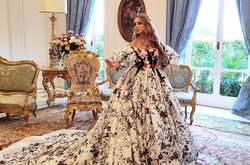 Жена Виктора Медведчука снялась для книги Dolce & Gabbana
