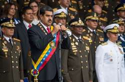 Президент Венесуели наказав армії бути в повній готовності