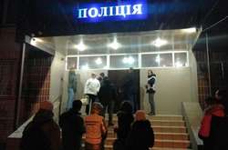 У Києві в Інституті серця затримали активістів С14