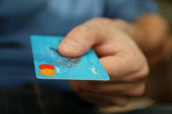Банки починають блокувати оплату карткою у відділеннях «Нової Пошти» за рахунок кредитних коштів