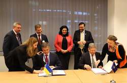Україна і НАТО підписали угоду про знешкодження боєприпасів