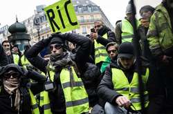 Протести «жовтих жилетів»: у Парижі затримали 179 людей