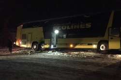 В результаті аварії загинули водій та 3 пасажири легковика