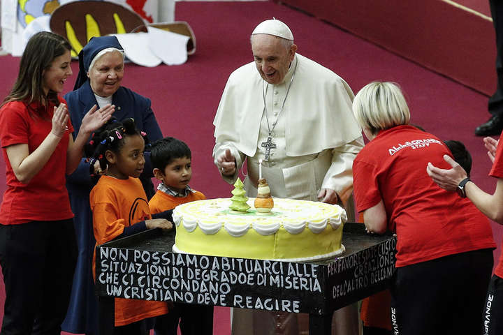 Папа Римський святкує своє 82-річчя (фото)