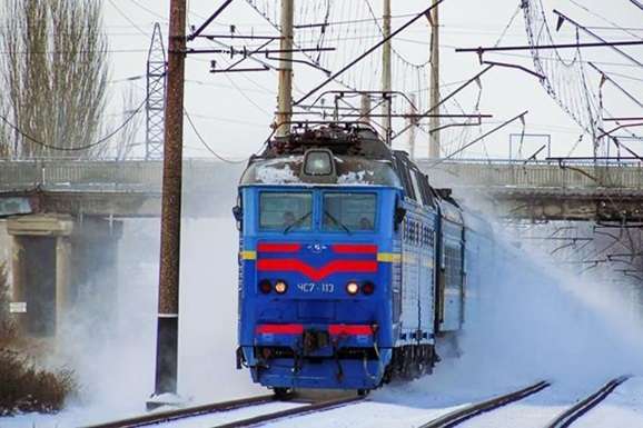 «Укрзалізниця» призначила 23 додаткових потяги на свята