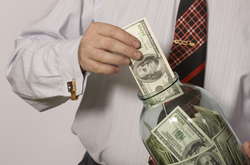 Зарплаты госслужащих Генпрокуратуры вырастут на 25%