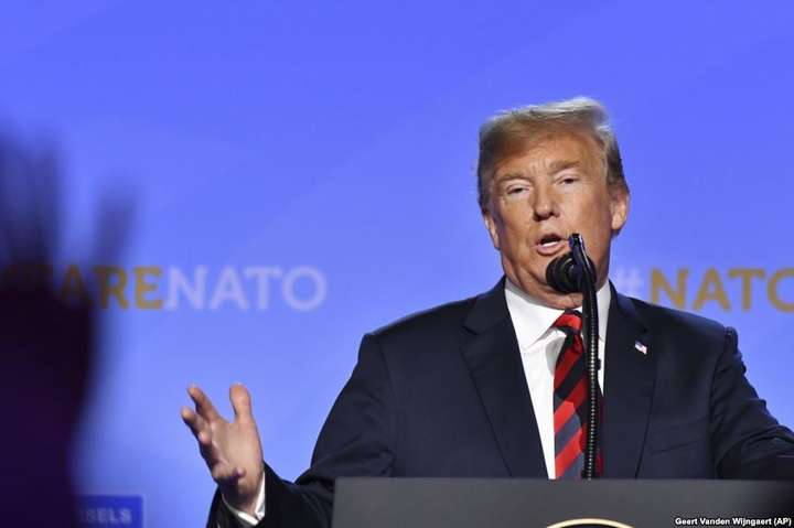 Обзивав союзників та перервав Порошенка: ЗМІ розповіли, як Трамп поводився на саміті НАТО