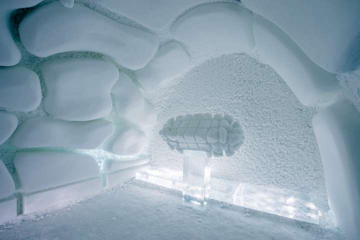 В шведской Лапландии создали отель из снега и льда
