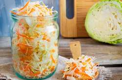 Медики назвали семь ценных свойств квашеной капусты