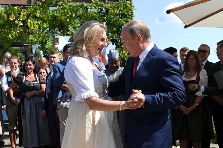 Глава МЗС Австрії: запрошення Путіна на весілля було дуже спонтанним рішенням