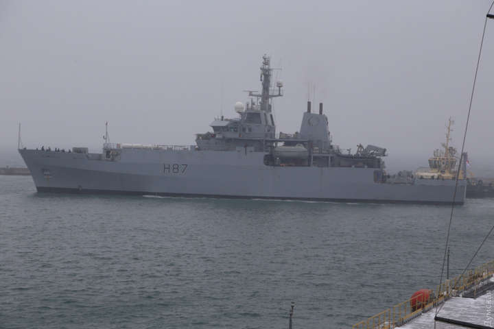Корабель ВМС Британії зайшов у порт Одеси