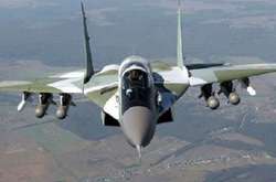 Російський винищувач загубив паливні баки біля азовського курорту