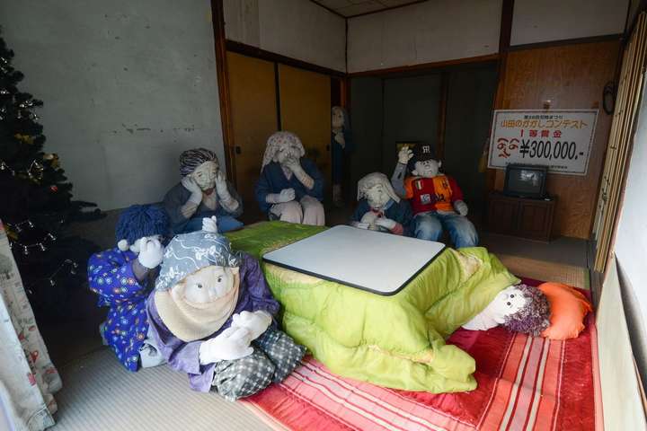 Эксцентричный ответ на проблему депопуляции. Японская деревня, где кукол больше, чем людей