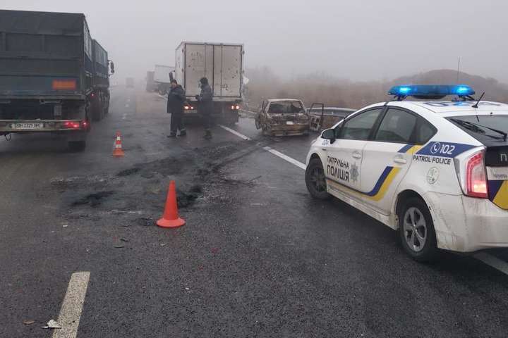 На дорозі Київ-Одеса через негоду в ДТП потрапили більше 10 авто