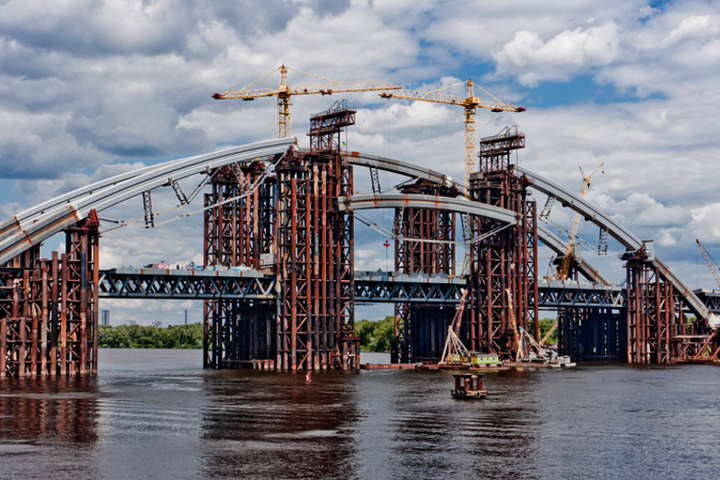На добудову Подільського моста у 2019-му виділять 2,2 млрд грн