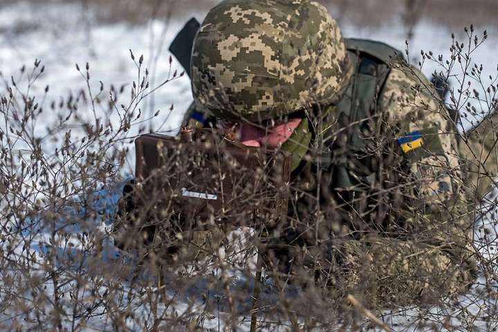 Доба на Донбасі: сім ворожих обстрілів, українські бійці не постраждали