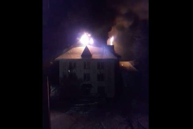 У Яремчі згорів готель (відео)