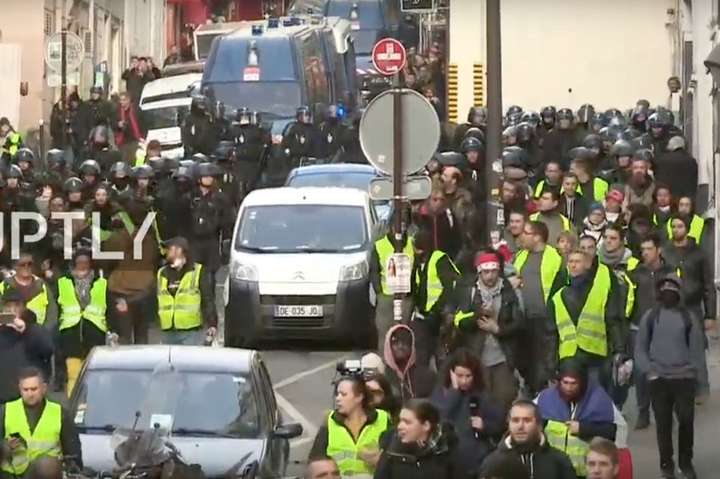 Протести у Парижі: поліція затримала 30 осіб