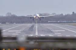 Затримки рейсів в аеропорту Гатвік зачепили близько 100 тисяч пасажирів