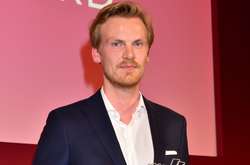 Німецький журналіст, який писав вигадані статті, збирав з читачів пожертви «для сиріт»