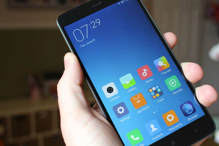 Xiaomi припинила підтримку двох популярних смартфонів