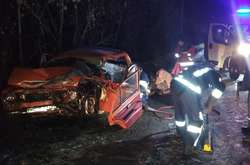  Дані постраждалих встановлюються 