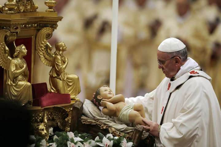 Різдвяна ніч у Ватикані: відео літургії під проводом Папи Франциска