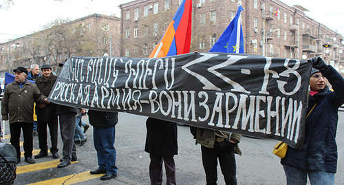 У Вірменії вимагають вислати з Ґюмрі скандальну військову базу РФ