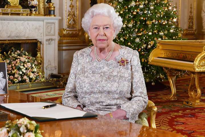 Королева Британии: Вера может объединять людей, но может приводить и к непримиримой вражде
