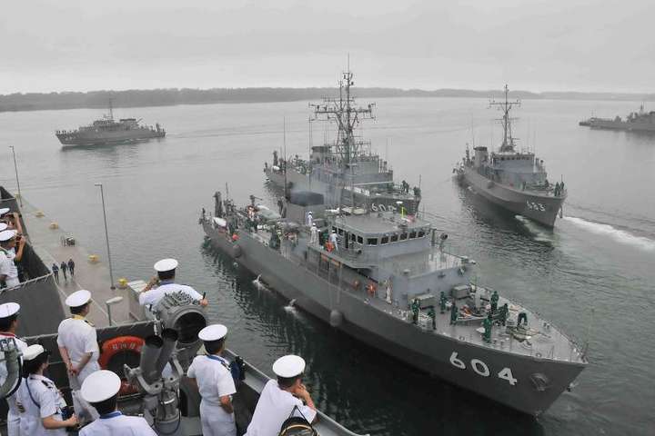 Японія може послати військові кораблі для огляду флоту КНР