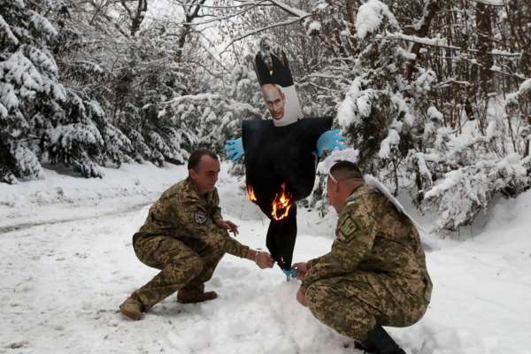 На святкуванні Різдва у Пирогові спалили «Путіна»