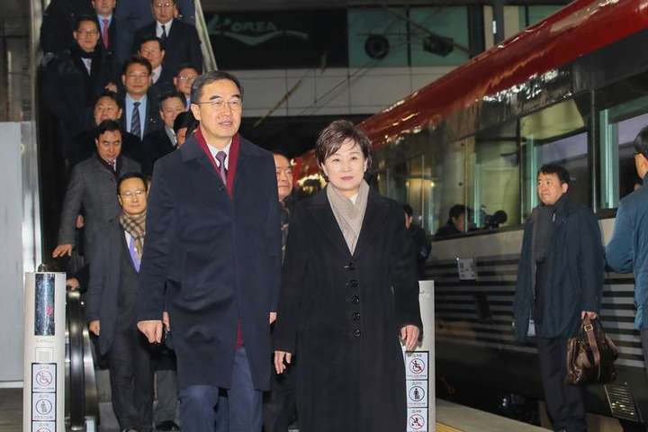 Северная и Южная Корея объединили свои железные дороги. Символически